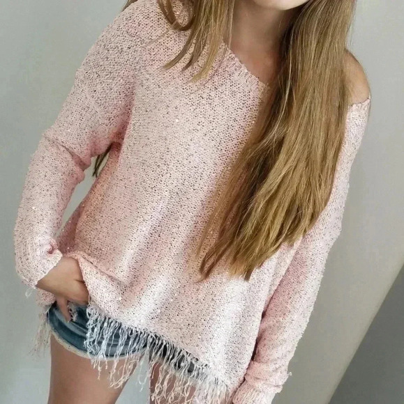 Pink sequin and fringe detailed top - Picture 1 of 4